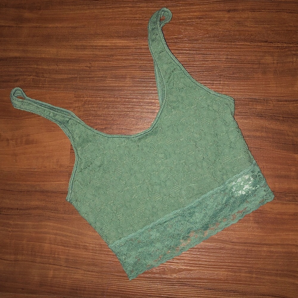 ✖️ SOLD ✖️ NWOT - Abercrombie & Fitch Crop Top